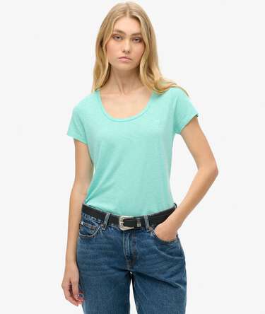 Camiseta con cuello redondo amplio