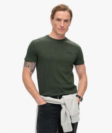 Camiseta Essential